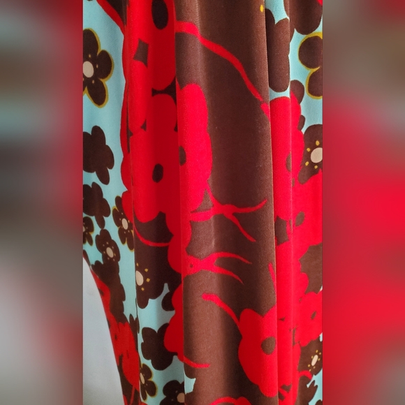 NOTICE - size M - Floral Halter - colorfull aummer dress - Picture 8 of 9